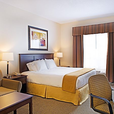 Holiday Inn Express Hotel & Suites - Slave Lake By Ihg Номер фото