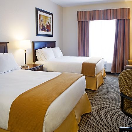 Holiday Inn Express Hotel & Suites - Slave Lake By Ihg Номер фото