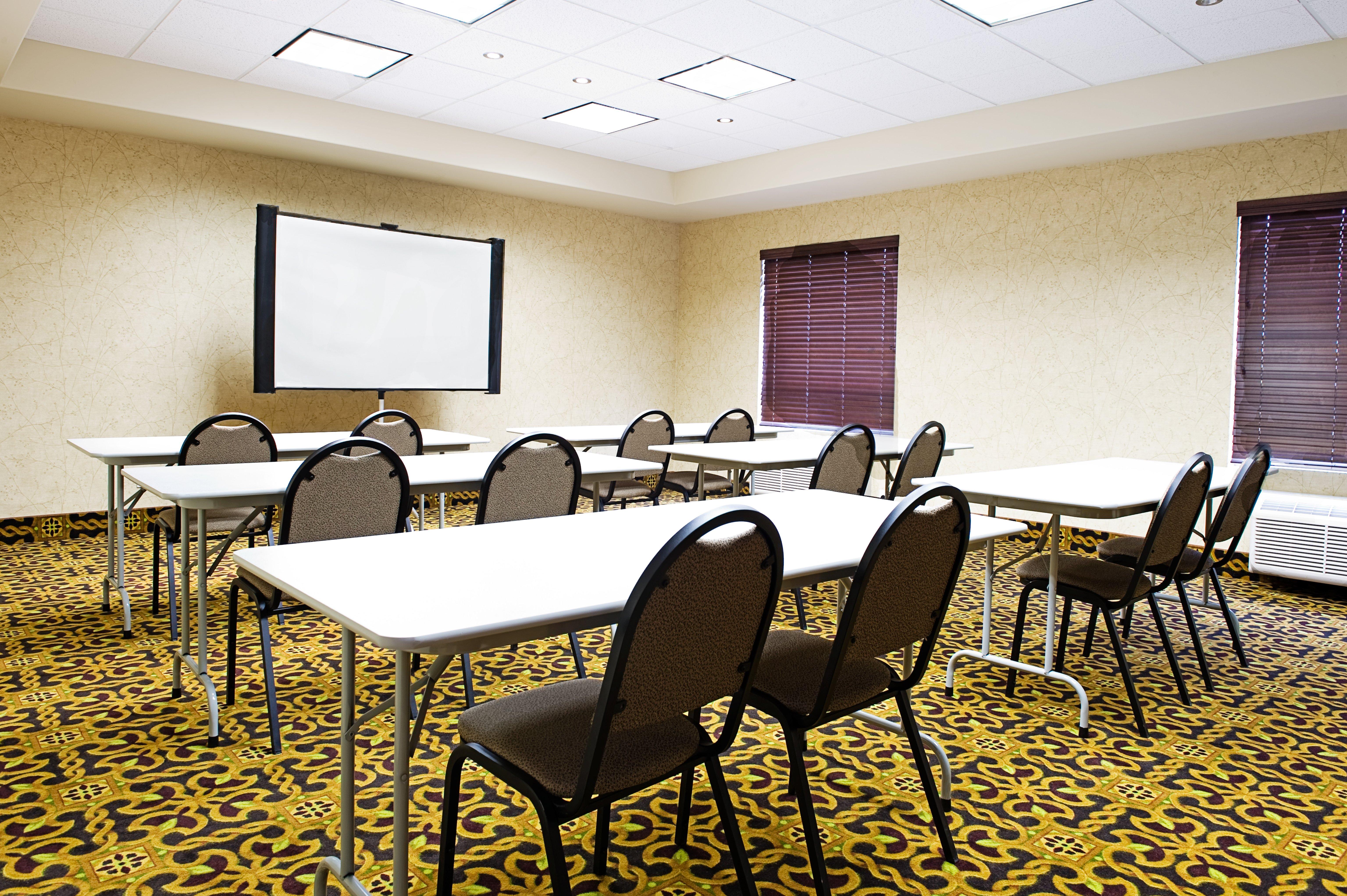Holiday Inn Express Hotel & Suites - Slave Lake By Ihg Екстер'єр фото