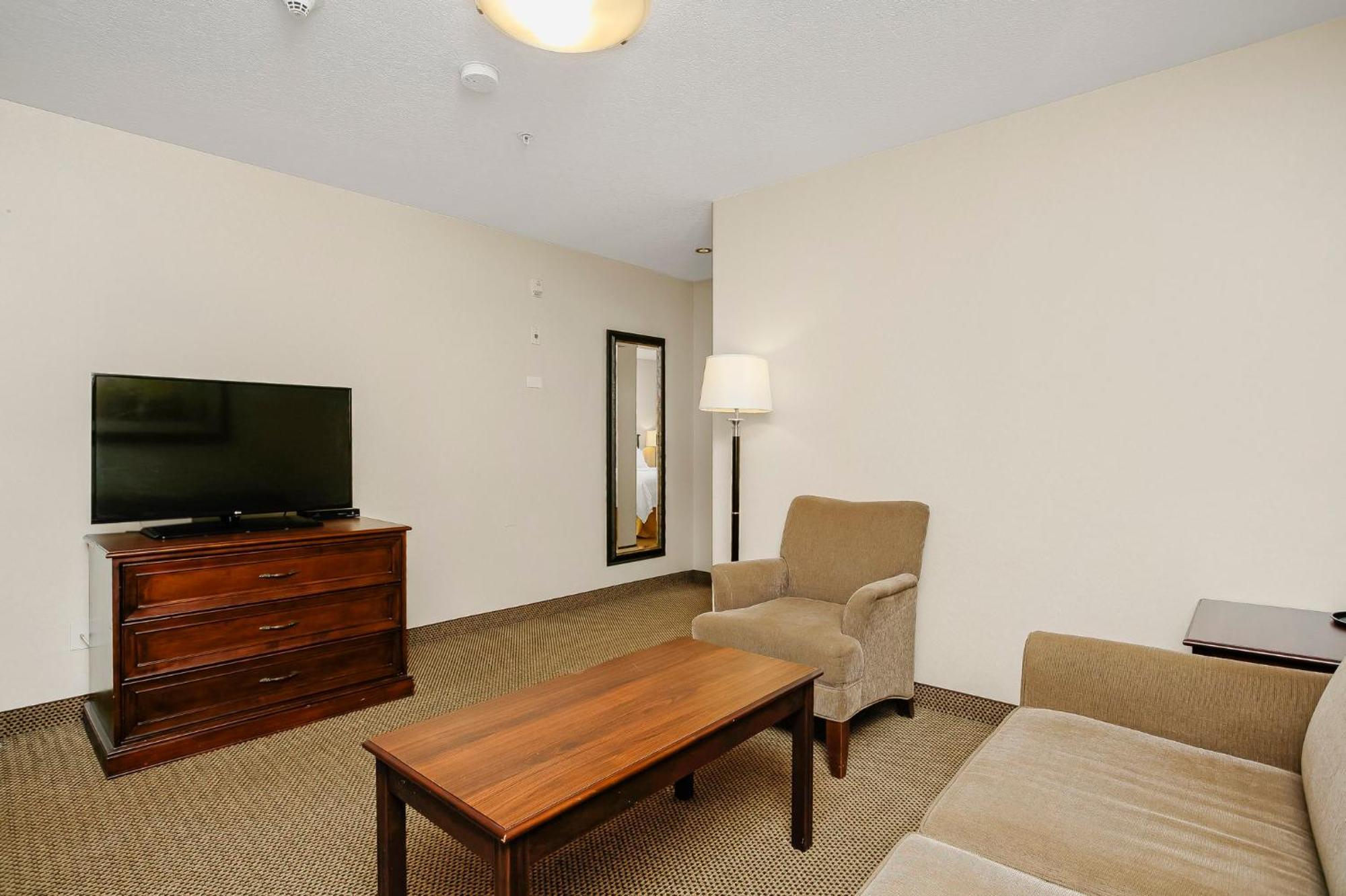 Holiday Inn Express Hotel & Suites - Slave Lake By Ihg Екстер'єр фото