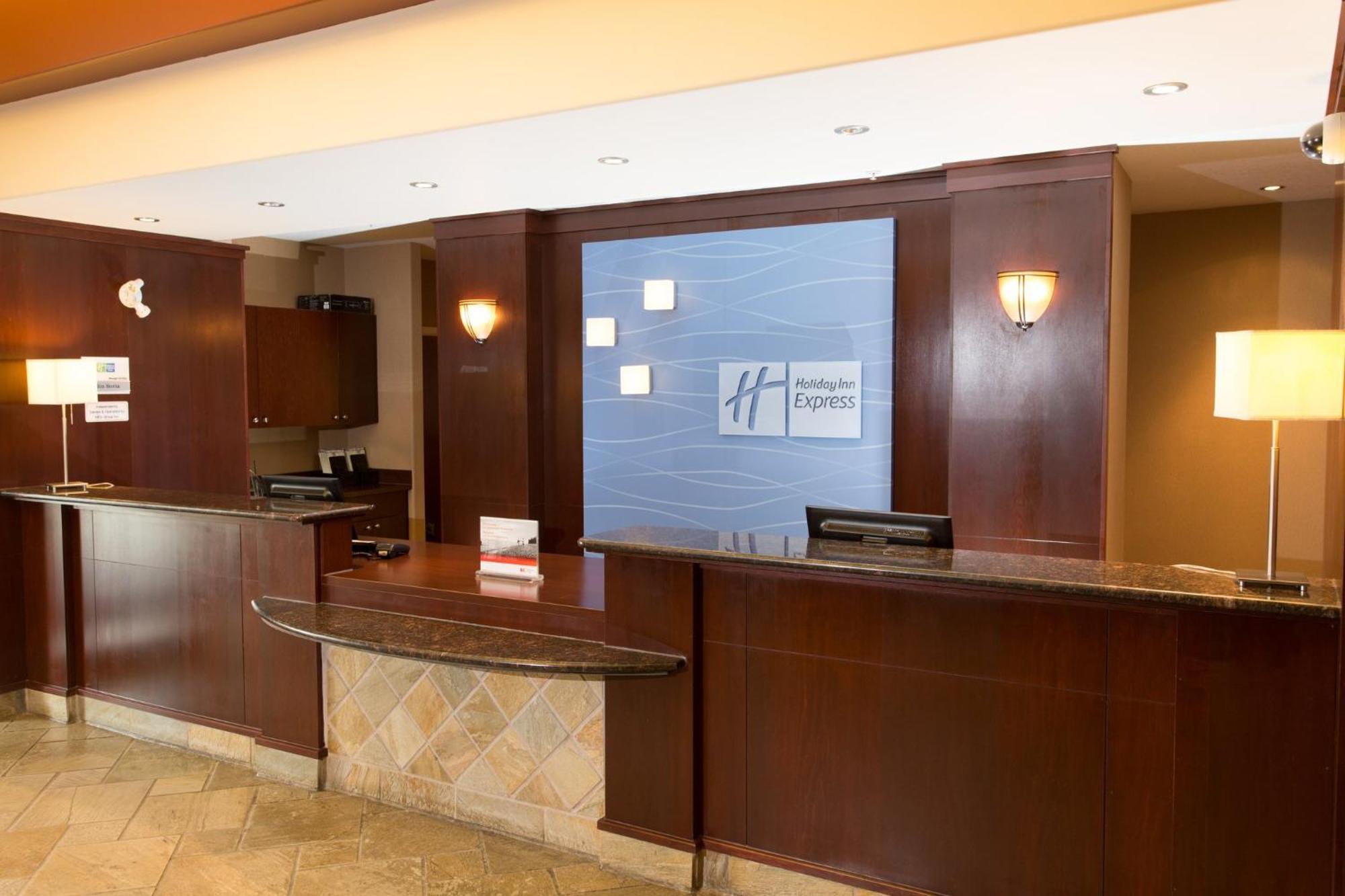 Holiday Inn Express Hotel & Suites - Slave Lake By Ihg Екстер'єр фото