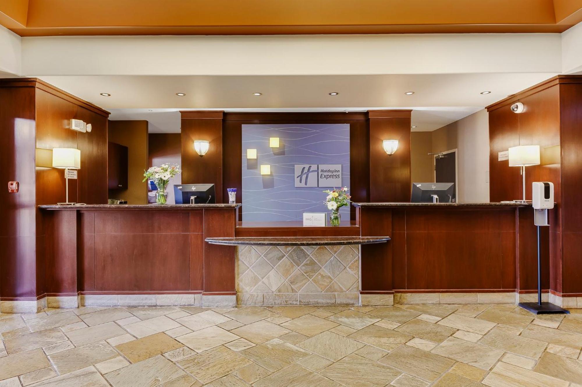 Holiday Inn Express Hotel & Suites - Slave Lake By Ihg Екстер'єр фото