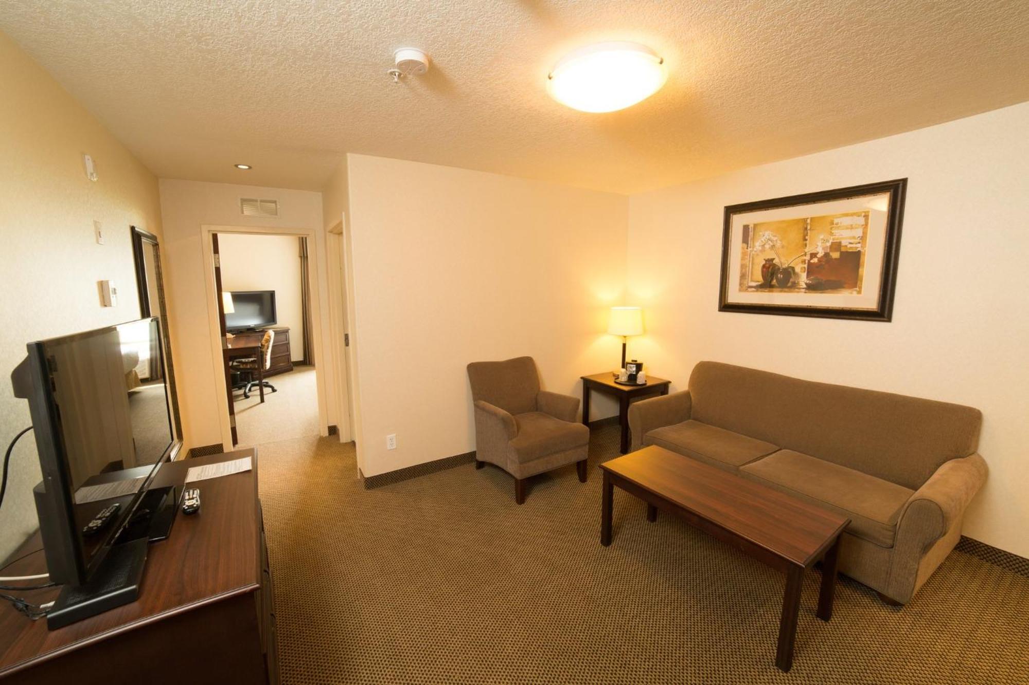 Holiday Inn Express Hotel & Suites - Slave Lake By Ihg Екстер'єр фото