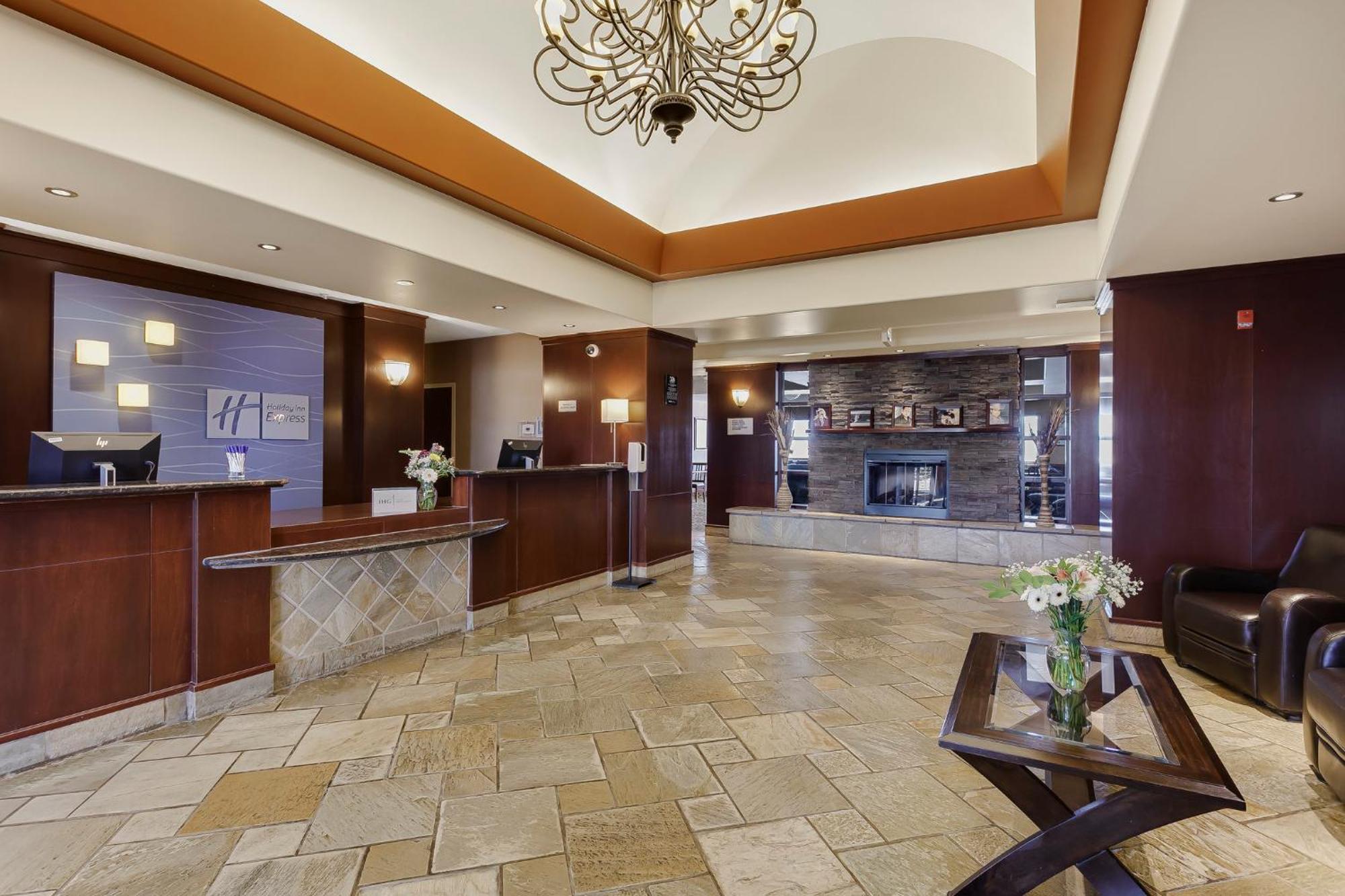 Holiday Inn Express Hotel & Suites - Slave Lake By Ihg Екстер'єр фото