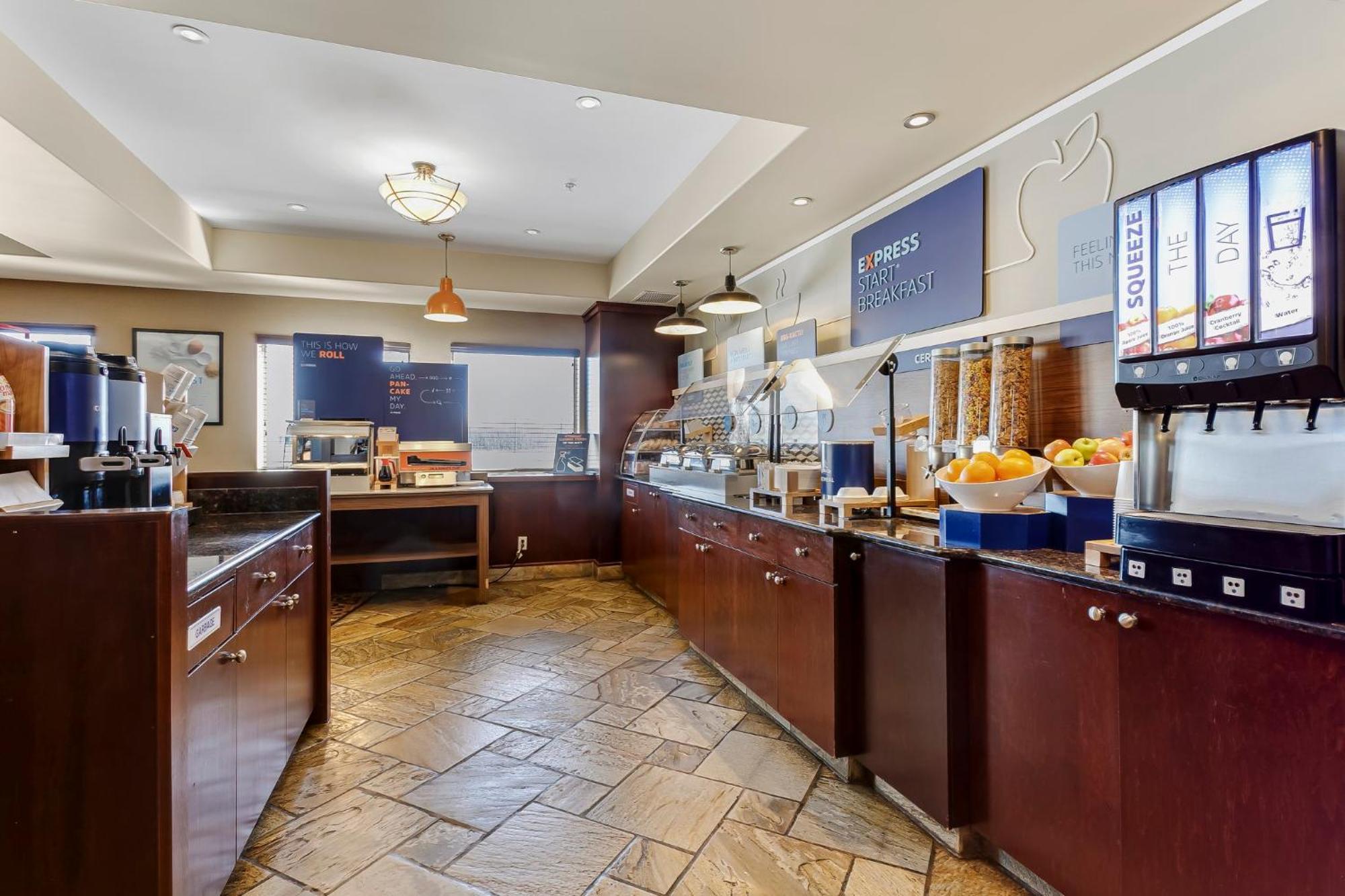 Holiday Inn Express Hotel & Suites - Slave Lake By Ihg Екстер'єр фото
