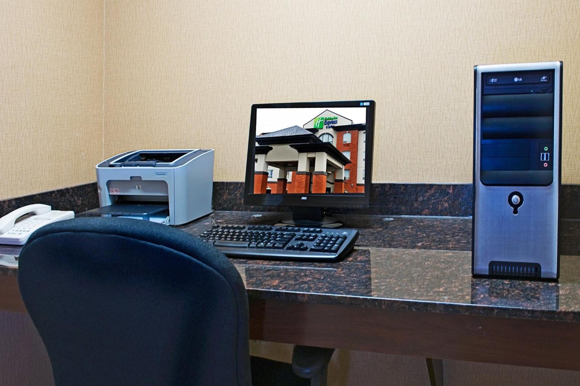 Holiday Inn Express Hotel & Suites - Slave Lake By Ihg Екстер'єр фото