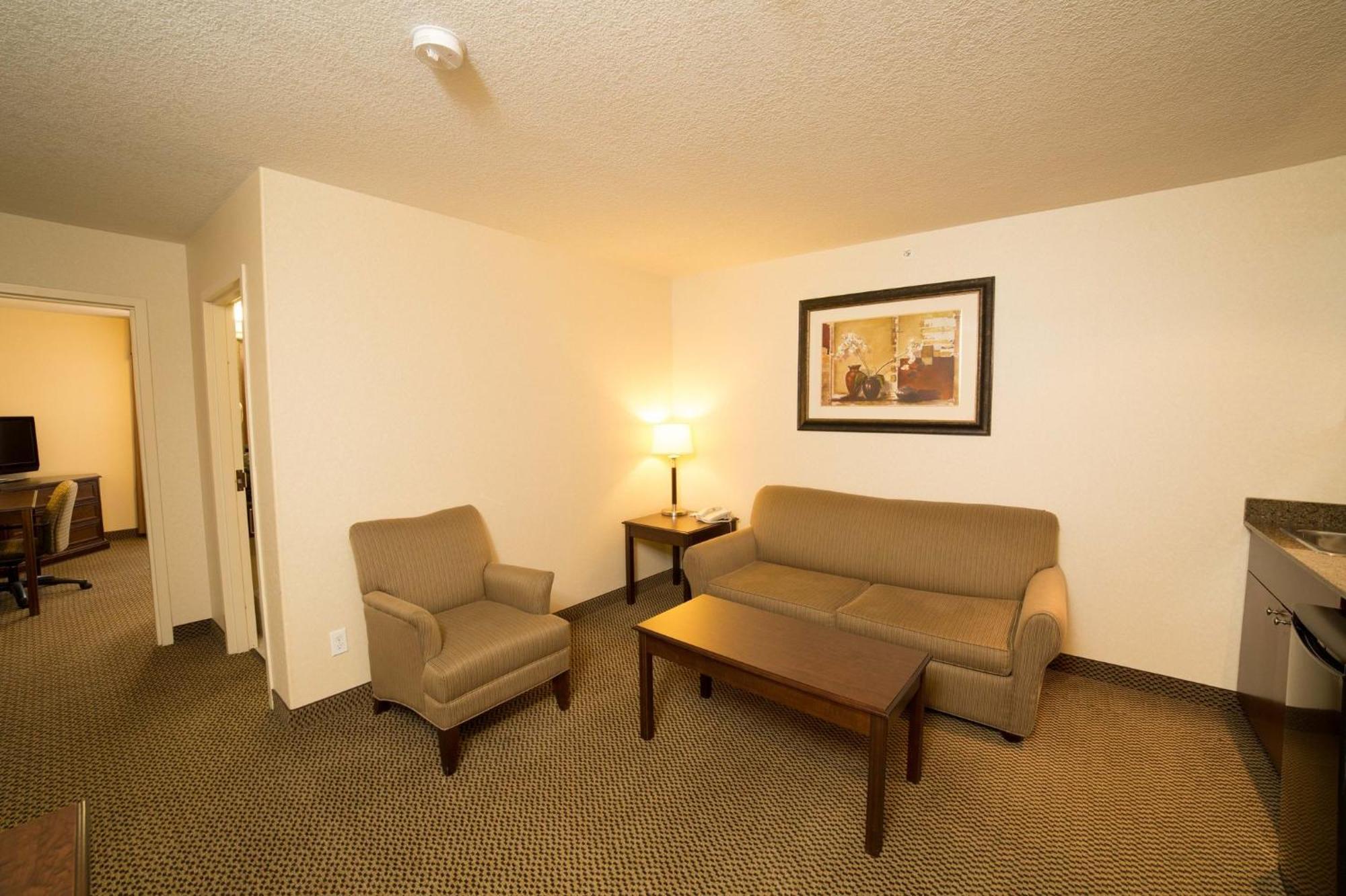 Holiday Inn Express Hotel & Suites - Slave Lake By Ihg Екстер'єр фото