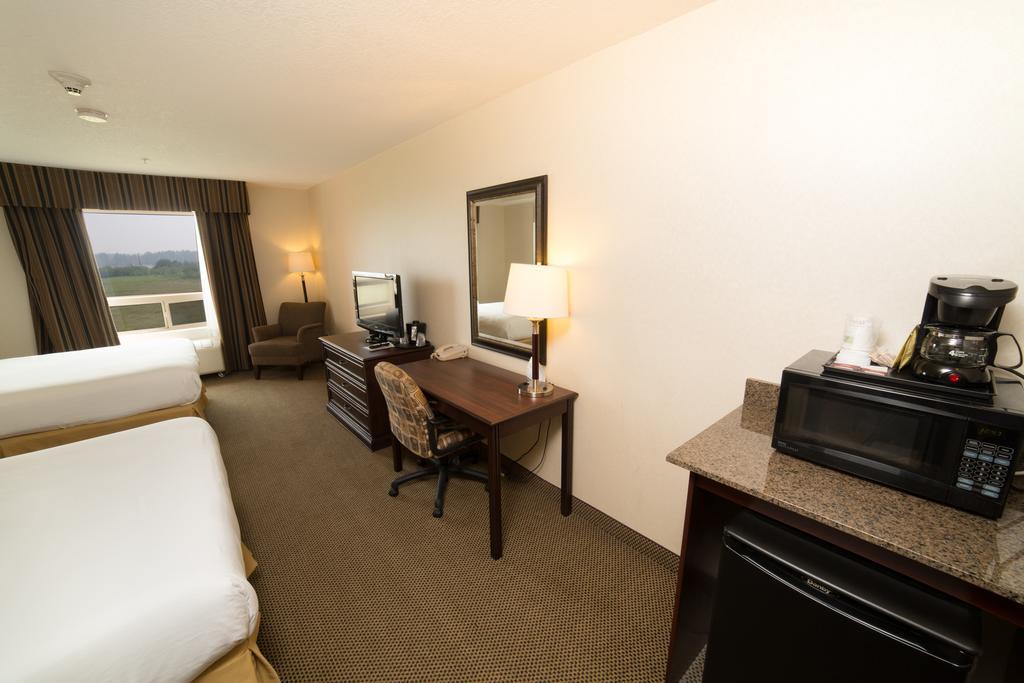 Holiday Inn Express Hotel & Suites - Slave Lake By Ihg Екстер'єр фото